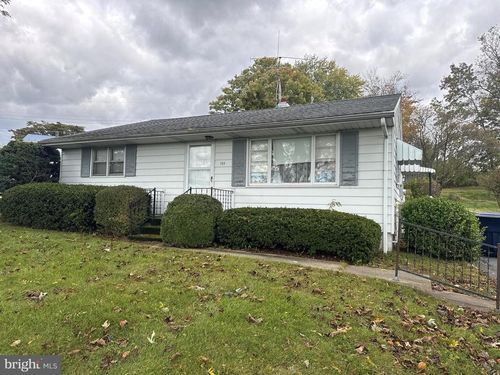 124 Lincoln Ter, Fayetteville, PA, 17222-9551 | Card Image