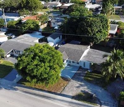 6570 Sheridan St, House other with 5 bedrooms, 4 bathrooms and null parking in Hollywood FL | Image 3