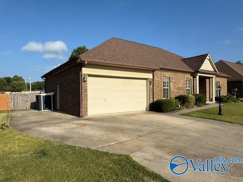 15905 Landview Ln, Athens, AL, 35613-6853 | Card Image