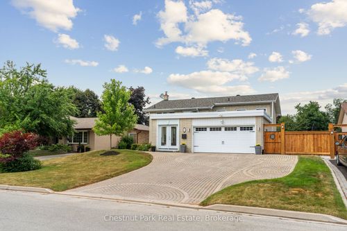 16 Davies Cres, Barrie, ON, L4M2M3 | Card Image