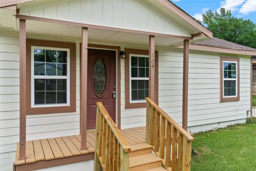 109 W Sedberry St, Jefferson, TX, 75657-1122 | Card Image