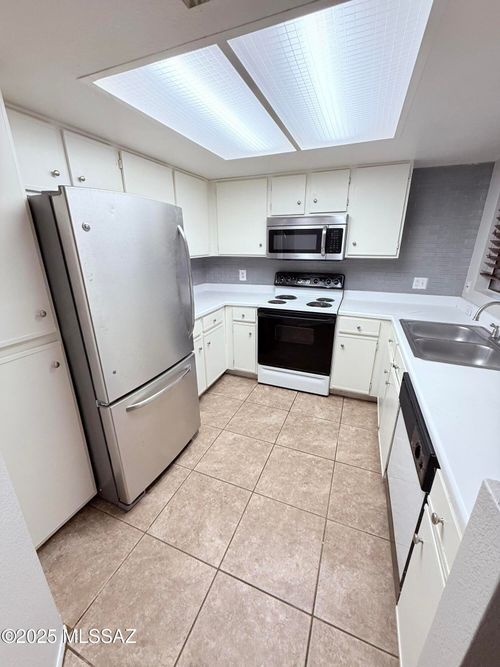 unit-8101-7255 E Snyder Rd, Tucson, AZ, 85750-6245 | Card Image