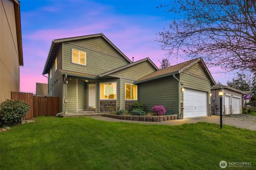17915 25th Ave E, Tacoma, WA, 98445-4294 | Card Image