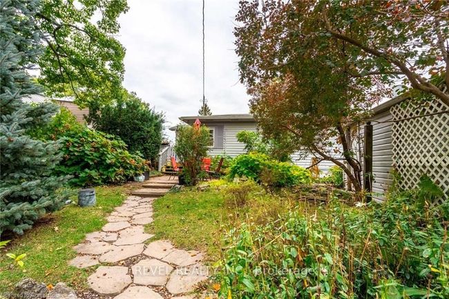 24 Lake Rd, House other with 2 bedrooms, 1 bathrooms and 2 parking in Selkirk ON | Image 5