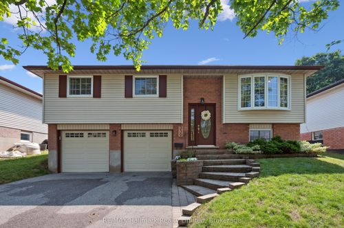 339 Imperial Rd S, Guelph, ON, N1K1L7 | Card Image