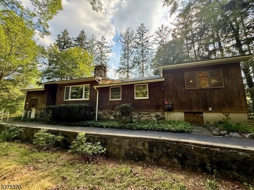 24 E Park Dr, West Milford, NJ, 07480-4107 | Card Image