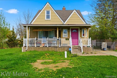 1722 Deering St, Garden City, MI, 48135-3015 | Card Image