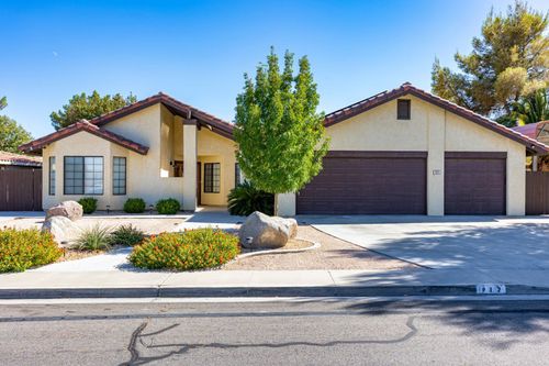 917 W Vicki Ave, Ridgecrest, CA, 93555-3051 | Card Image