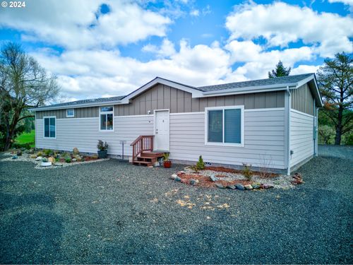 100 Crater Rd, CamasValley, OR, 97416 | Card Image