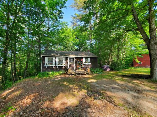 9 Stark Hill Rd, Canaan, NH, 03741-7565 | Card Image