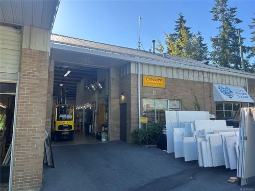 4-4217 Glanford Ave, Saanich, BC, V8Z4B9 | Card Image