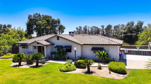 7315 S Kings River Rd, Parlier, CA, 93648-9720 | Card Image