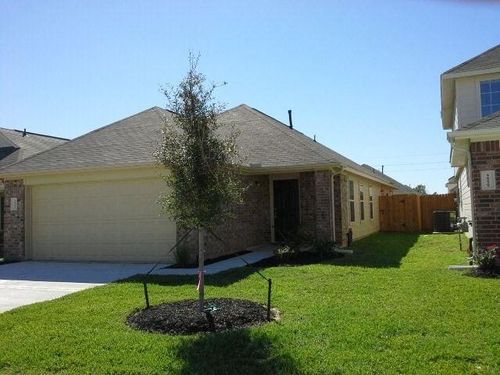 5555 Latta Plantation Dr, Katy, TX, 77449-1557 | Card Image