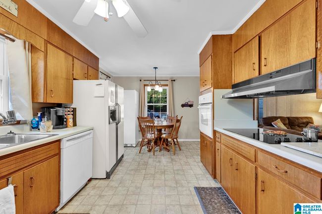 2724 Southview Ter, House other with 3 bedrooms, 2 bathrooms and null parking in VESTAVIA HILLS AL | Image 8