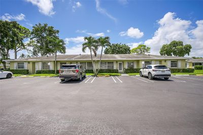 34-D - 2520 Red Hibiscus Blvd, Condo with 2 bedrooms, 2 bathrooms and null parking in Delray Beach FL | Image 3