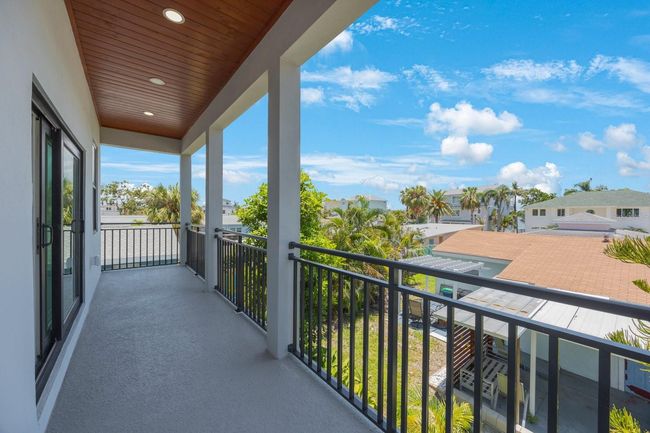 South Facing Patio off Living Room | Image 15