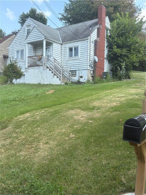 225 Maple Dr, Monroeville, PA, 15146-4598 | Card Image
