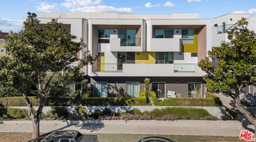 3-1433 14th St, Santa Monica, CA, 90404-2891 | Card Image