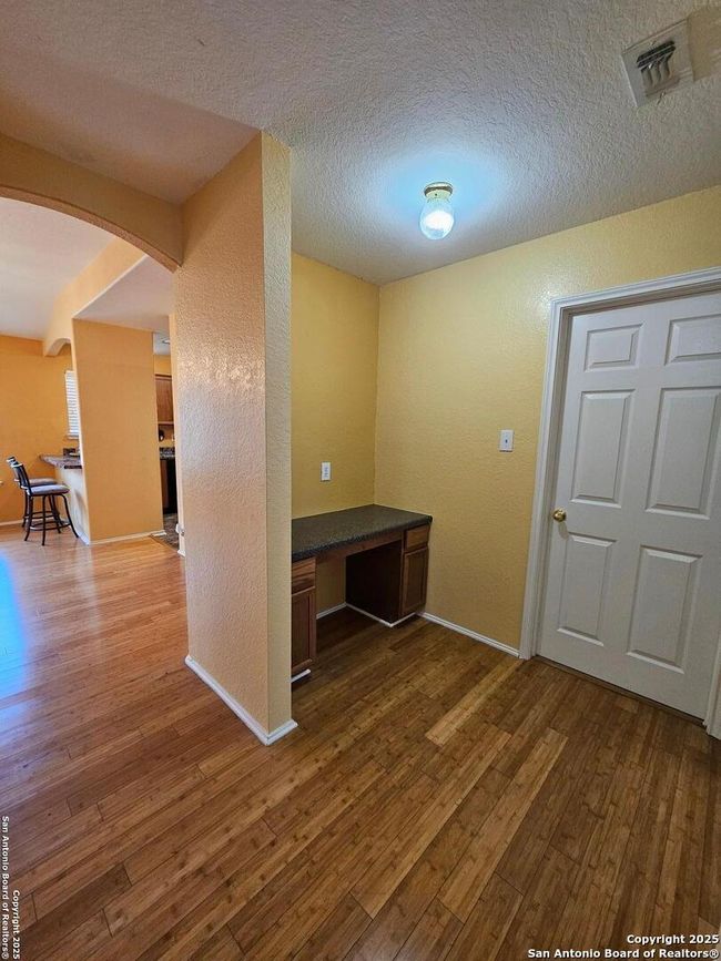 8502 Chickasaw Blf, House other with 3 bedrooms, 2 bathrooms and null parking in Converse TX | Image 13