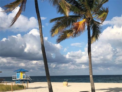 2c-1801 S Surf Rd, Hollywood, FL, 33019-2400 | Card Image