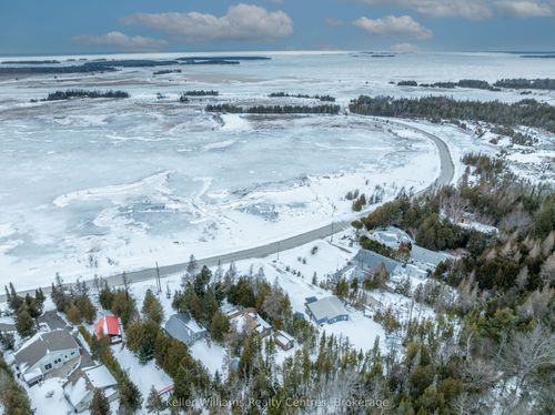 77 Shoreline Ave, South Bruce Peninsula, ON, N0H2T0 | Card Image