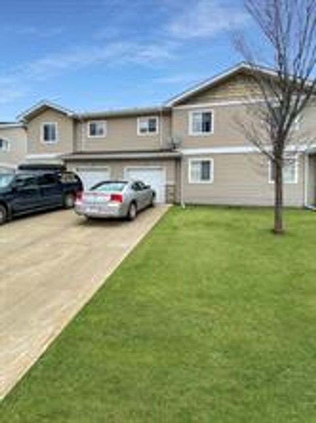8640 103 Ave, Home with 2 bedrooms, 2 bathrooms and null parking in Grande Prairie AB | Image 18