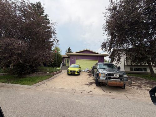6409 94a St, Grande Prairie, AB, T8W1B8 | Card Image