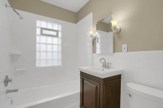 main bath | Image 13
