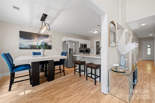 1838 Endeavor Ln, Lake Wylie, SC, 29710-6054 | Card Image
