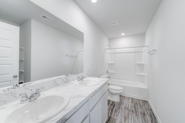 335 Northpointe Ave, House other with 5 bedrooms, 3 bathrooms and 2 parking in La Grange TX | Image 27
