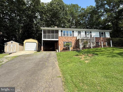 6633 Grays Mill Rd, WARRENTON, VA, 20187-9284 | Card Image