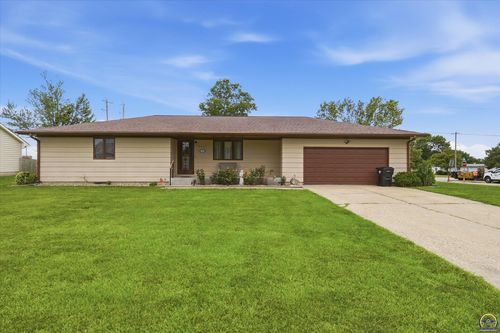 3601 Se 28th Ter, Topeka, KS, 66605-1980 | Card Image
