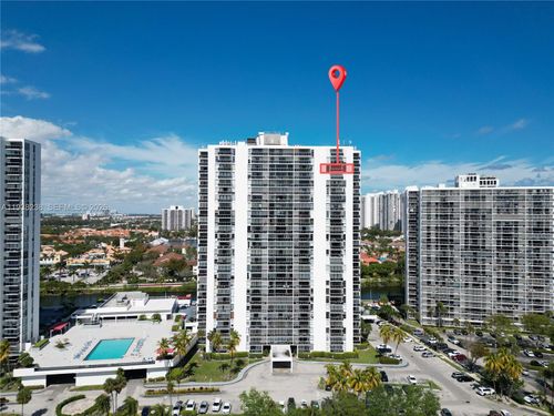 apt-2404-3675 N Country Club Dr, Aventura, FL, 33180-1709 | Card Image