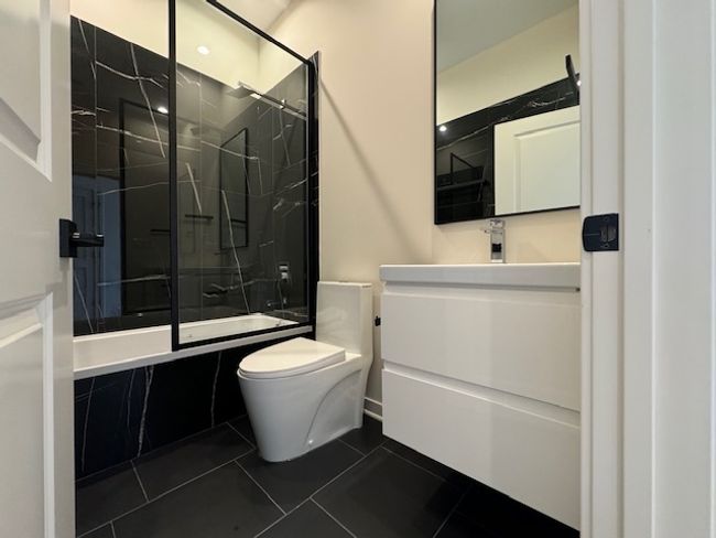 103 - 4177 W Belmont Ave, Condo with 3 bedrooms, 2 bathrooms and 2 parking in Chicago IL | Image 9