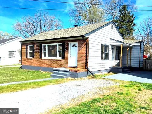 357 Hedrick Ave, MARTINSBURG, WV, 25405-4093 | Card Image