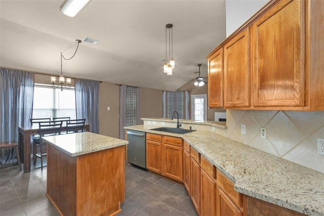 3415 Cactus Creek Dr, House other with 3 bedrooms, 2 bathrooms and 2 parking in Spring TX | Image 10