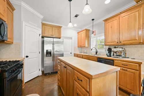 8489 Lebeau Rd, Livonia, LA, 70755-3627 | Card Image