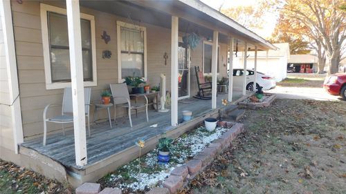 605 E Hunt St, Leonard, TX, 75452-2757 | Card Image