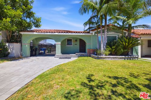 3237 W 74th St, Los Angeles, CA, 90043-5011 | Card Image