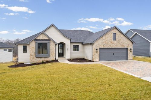 210 Hellwig Ln, Columbia, MO, 65203-4092 | Card Image