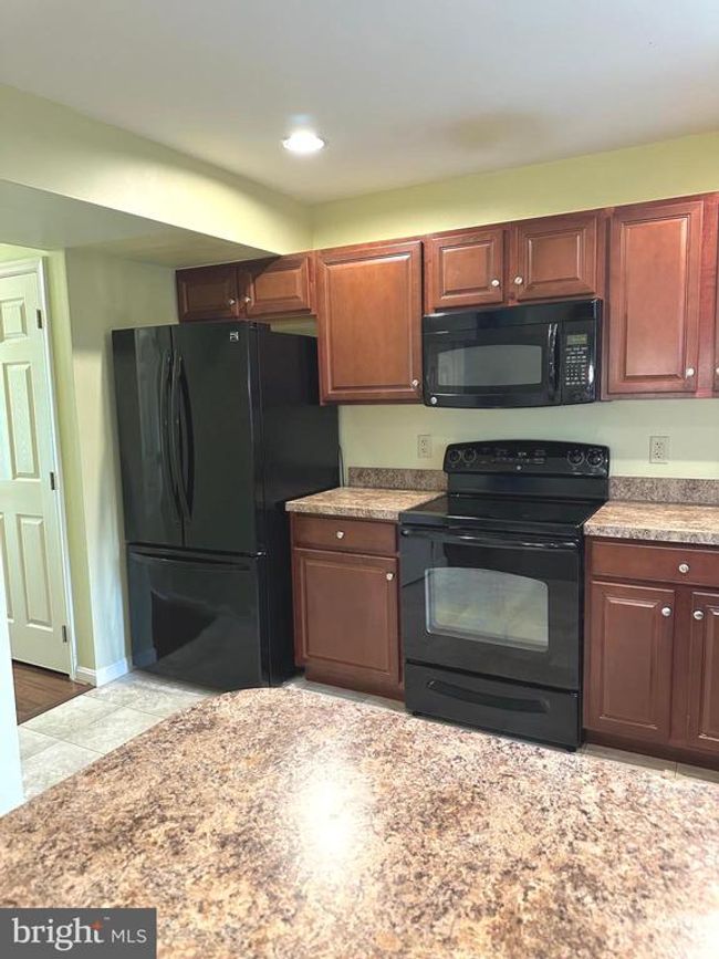 413 Park View Dr, Townhouse with 2 bedrooms, 3 bathrooms and null parking in HARRISBURG PA | Image 13