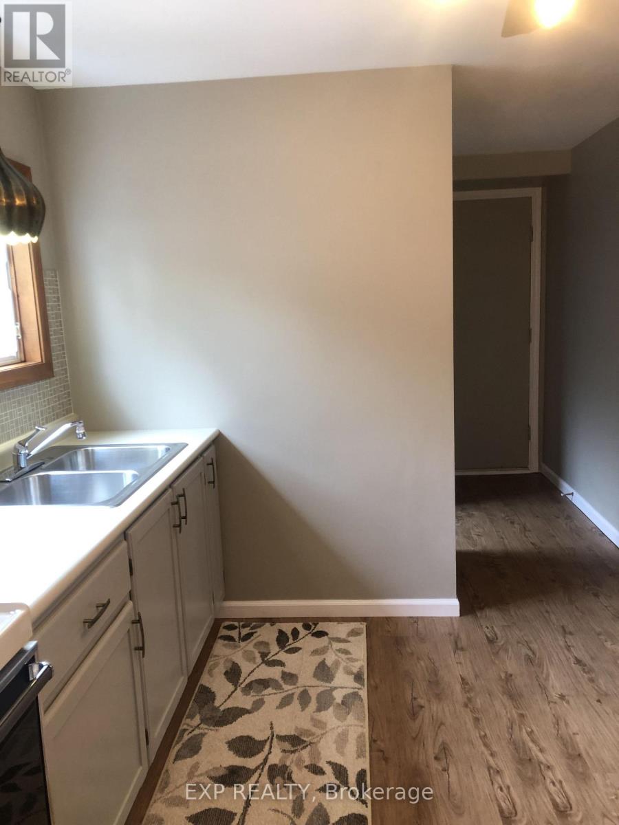 Residential Lease in Welland (N. Welland) 5