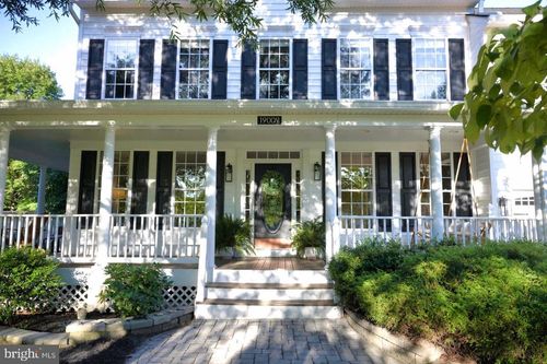 19009 Castleguard Ct, LEESBURG, VA, 20176-6496 | Card Image