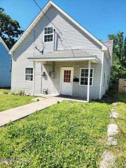 527 Walnut Street, Carthage, MO, 64836 | Card Image