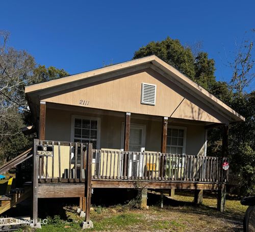 2111 Jackson Ave, Pascagoula, MS, 39567-4429 | Card Image