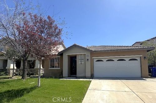 15535 Caroline, Fontana, CA, 92336 | Card Image