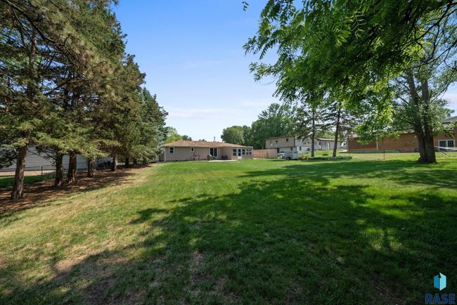2013 E Sylvan Cir, House other with 4 bedrooms, 2 bathrooms and null parking in Brandon SD | Image 43