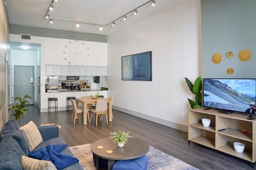 apt-1406-1200 Brickell Bay Dr, Miami, FL, 33131-3252 | Card Image