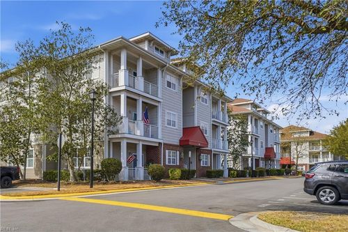 unit-301-5201 Nuthall Dr, Virginia Beach, VA, 23455-3761 | Card Image