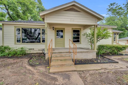 216 W Belt Line Rd, Cedar Hill, TX, 75104-2009 | Card Image